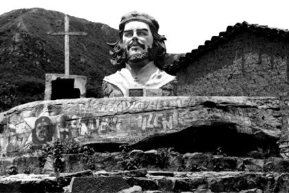 La tumba del Che - Vallegrande y La Higuera